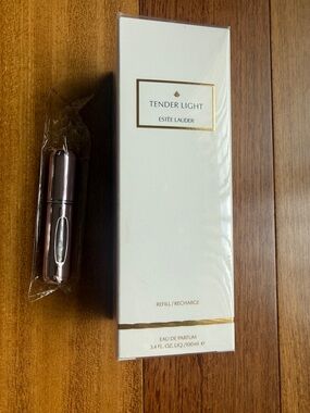 Estee Lauder Tender Light Refill - free atomizer